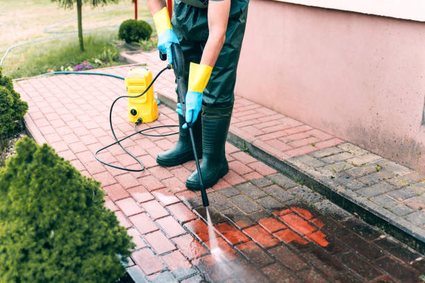 Why Choose Our Certified Pressure Washing Experts for Your Project Needs in Snoqualmie, WA?